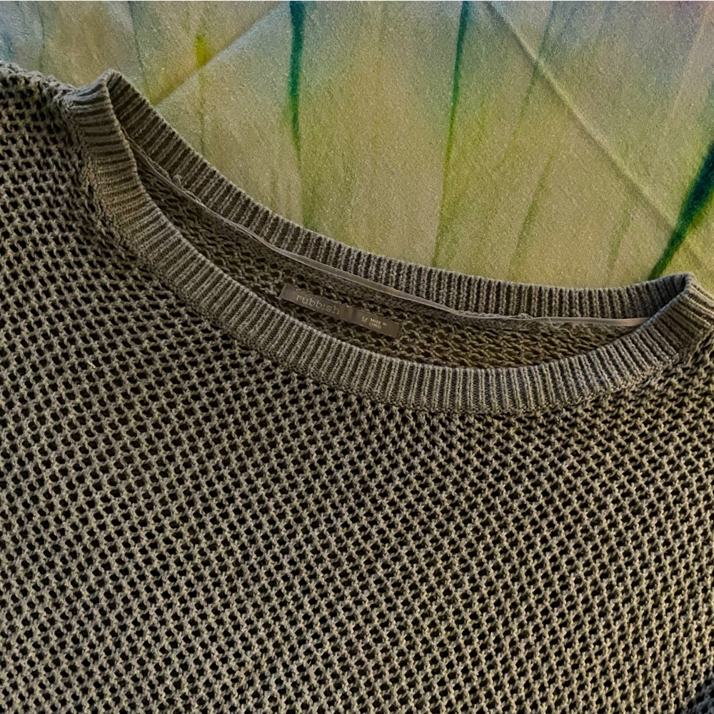 Hole-Knit Top -Medium